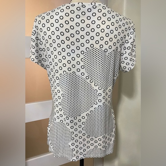 ⭐️ Ted Baker London Karlyaa-printed Short Sleeve SZ 4 EUC - Picture 4 of 6